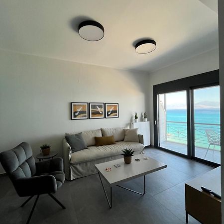 Christellie Luxury Apartment Kiáton Екстериор снимка
