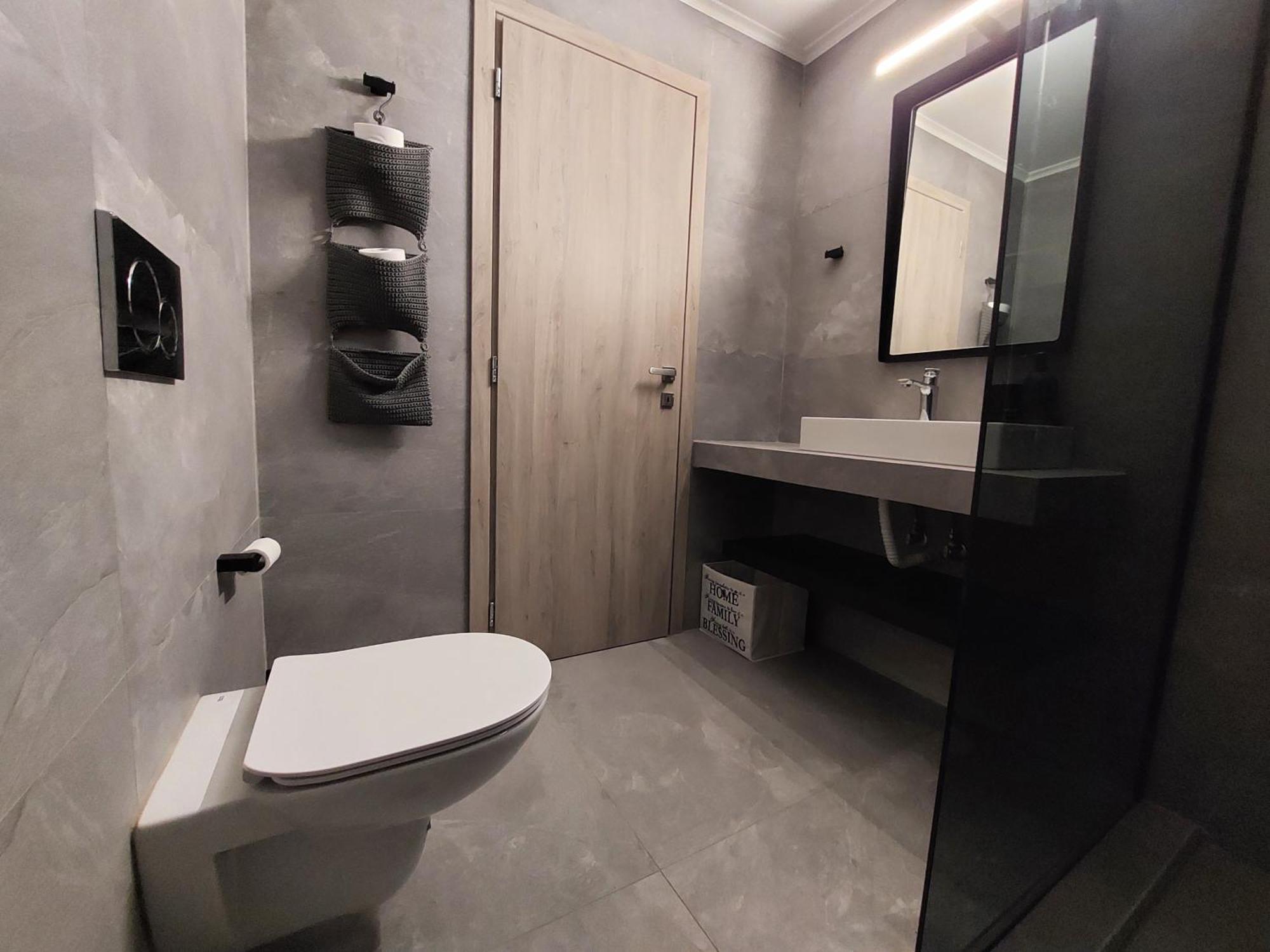 Christellie Luxury Apartment Kiáton Екстериор снимка