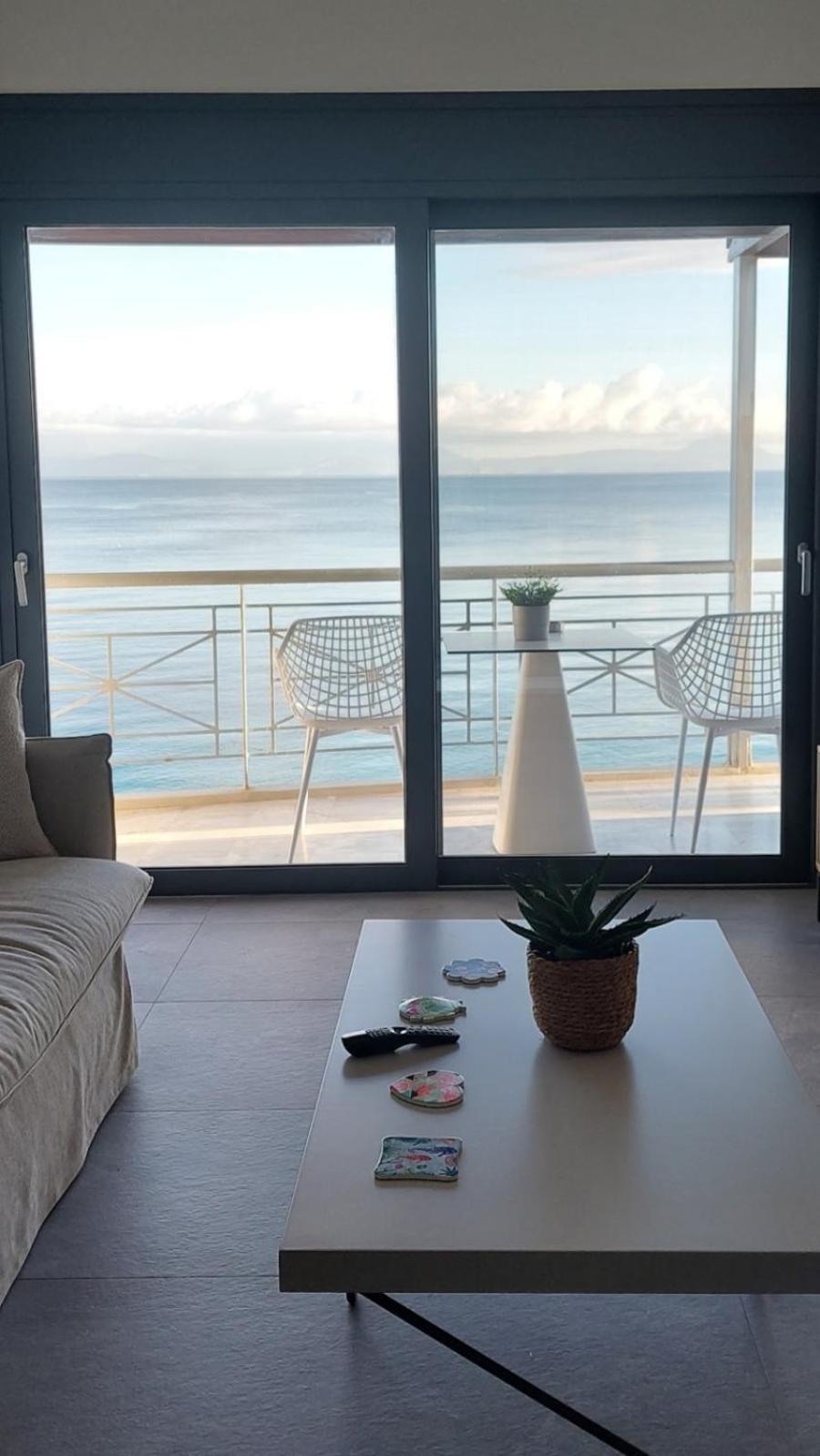 Christellie Luxury Apartment Kiáton Екстериор снимка