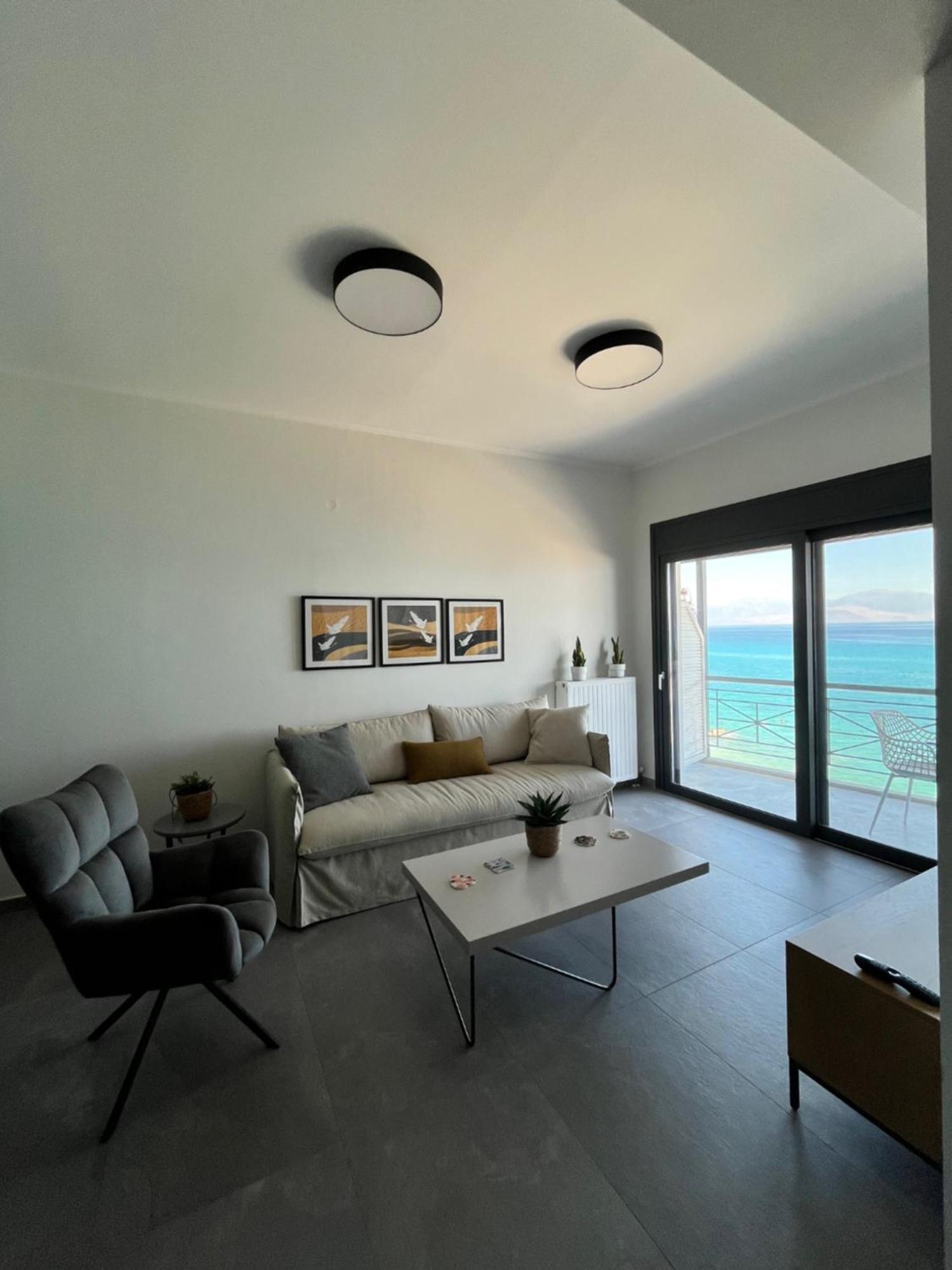 Christellie Luxury Apartment Kiáton Екстериор снимка