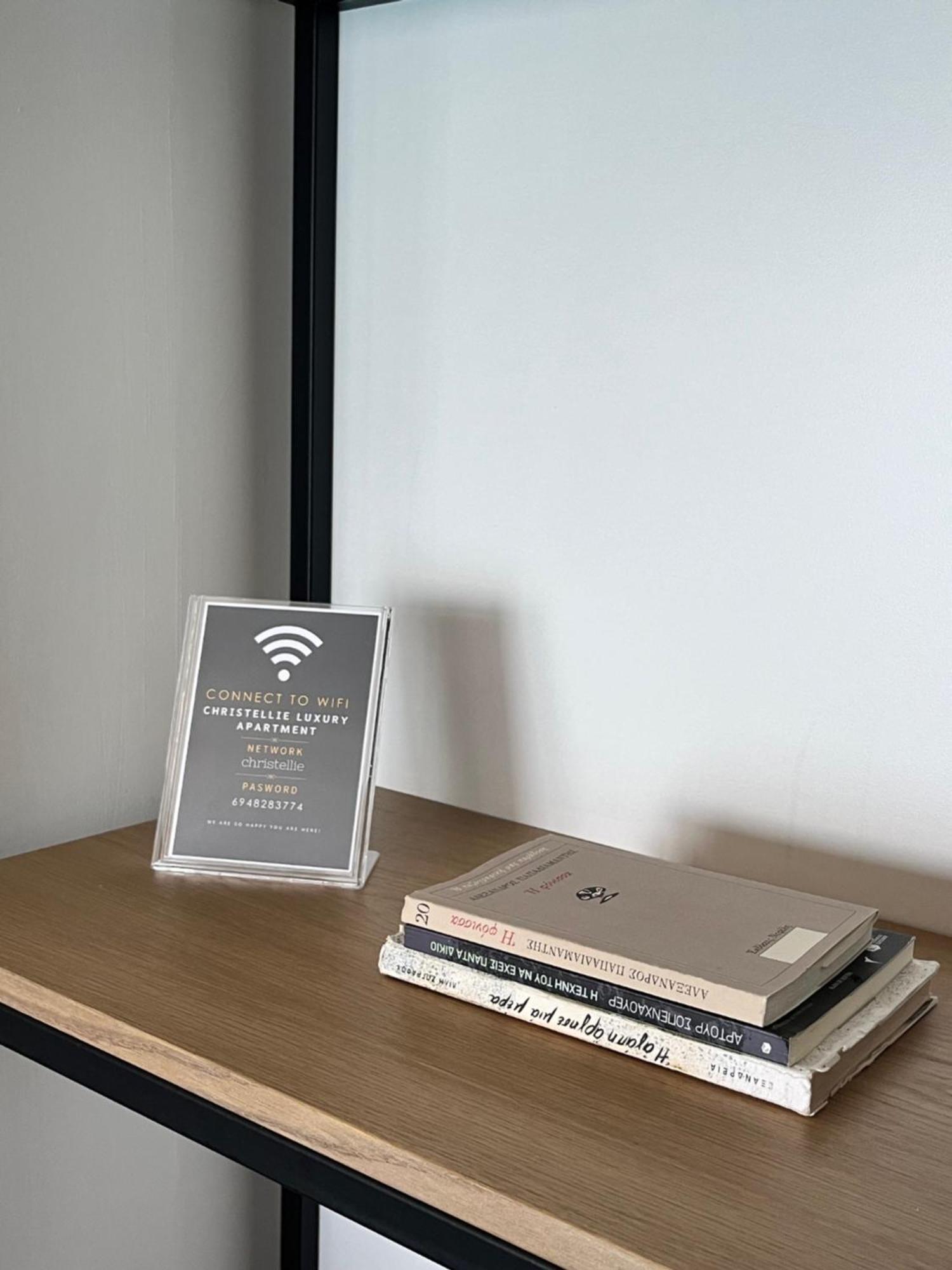 Christellie Luxury Apartment Kiáton Екстериор снимка