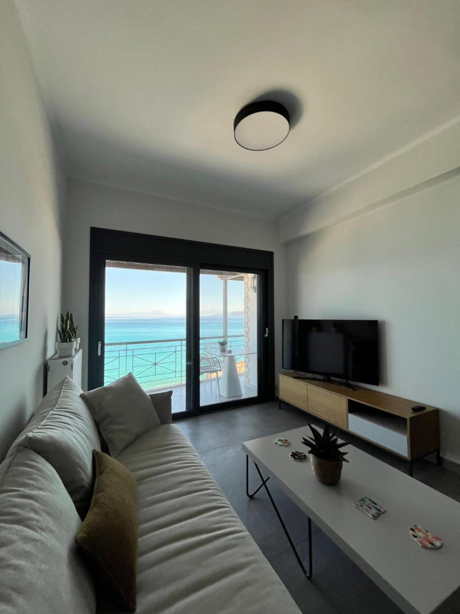 Christellie Luxury Apartment Kiáton Екстериор снимка