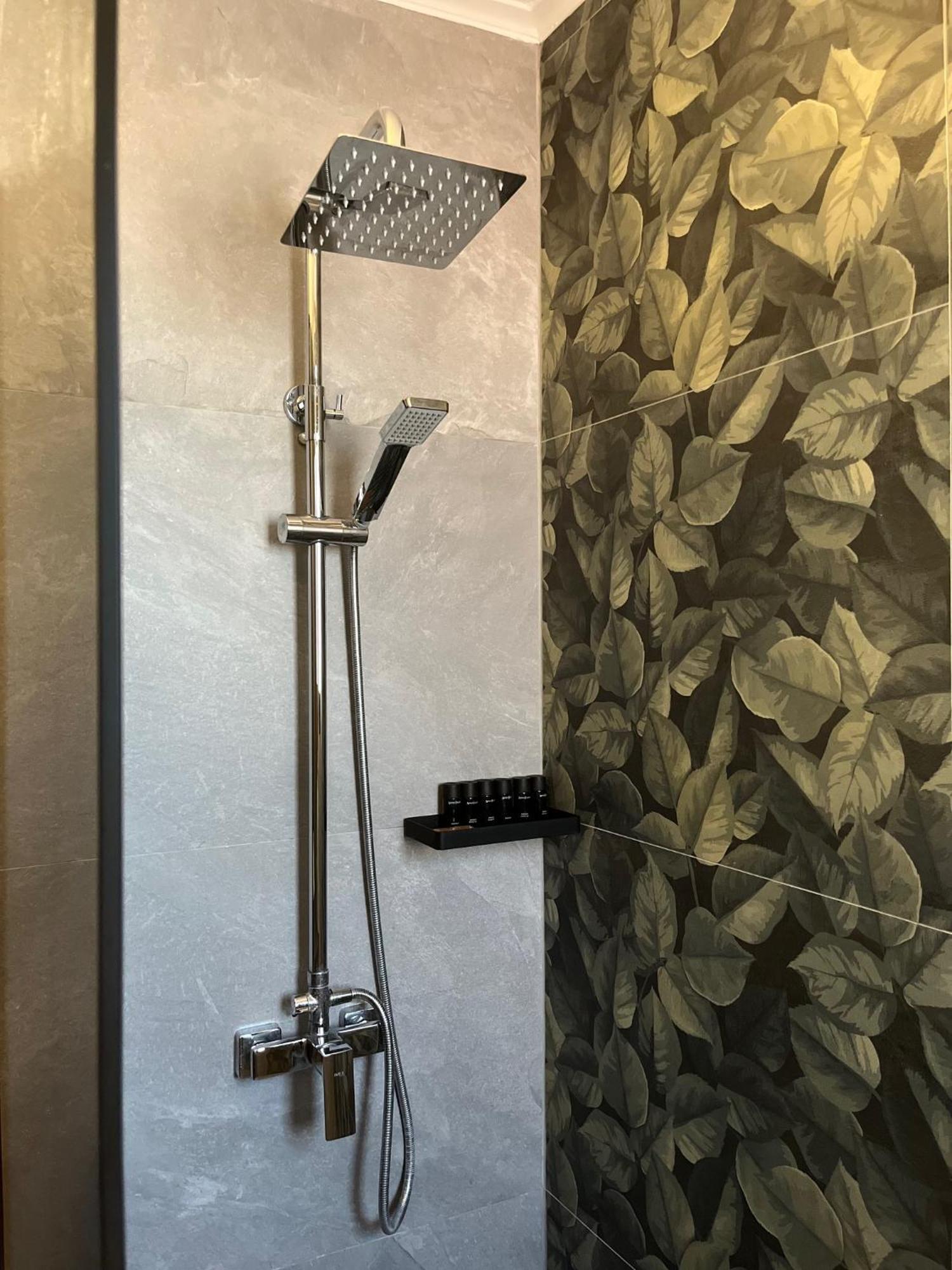 Christellie Luxury Apartment Kiáton Екстериор снимка